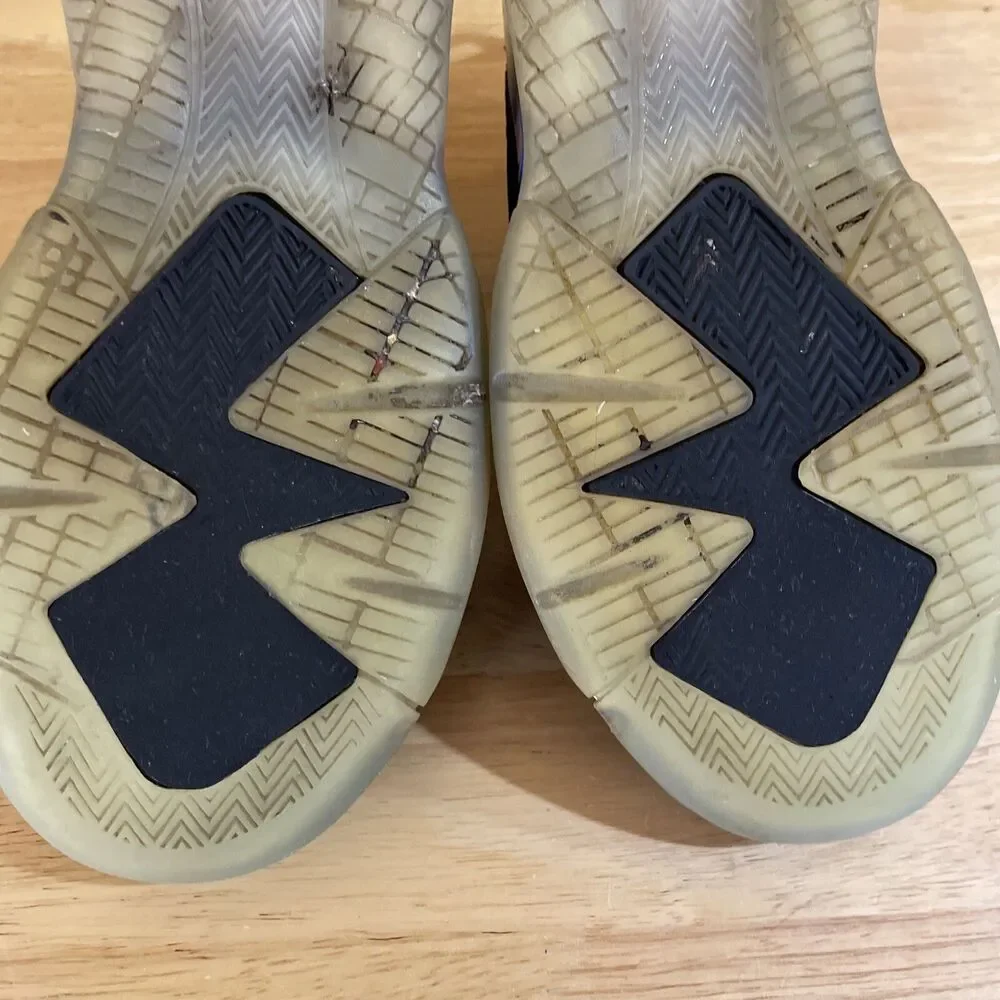 Jordan Mars 270 Top 3 GS Basketball Shoes Size 5.5Y BQ6608-001